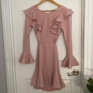 Long sleeve backless ruffle dress